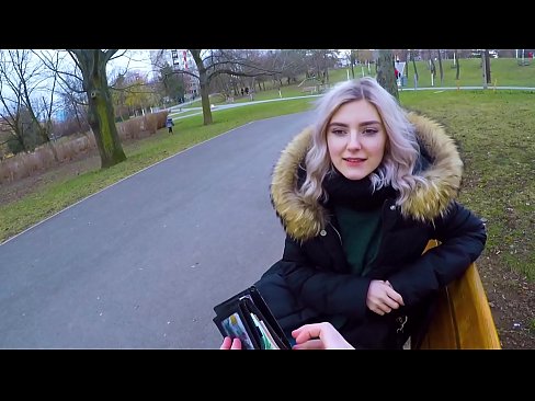 ❤️ Menelan air mani panas orang asing demi uang - blowjob di taman oleh Eva Elfie Seks berkualitas pada kami